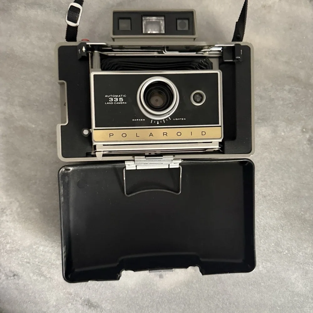 Vintage Polaroid 335 Automatic Land Camera Leather Case, Flash, Manuals Extras‎